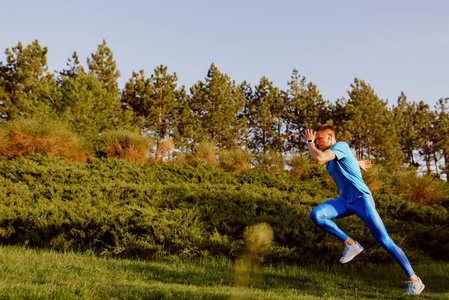 比赛一开始 比赛一开始