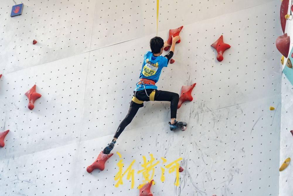 显得有心无 显得有心无